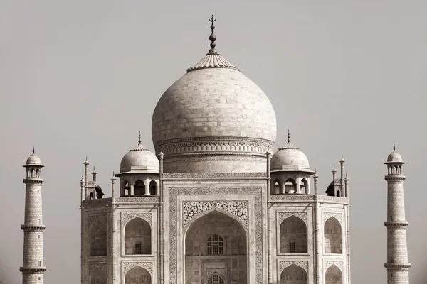 Mármore branco Taj Mahal na Índia, Agra, Uttar Pradesh — Fotografia de Stock