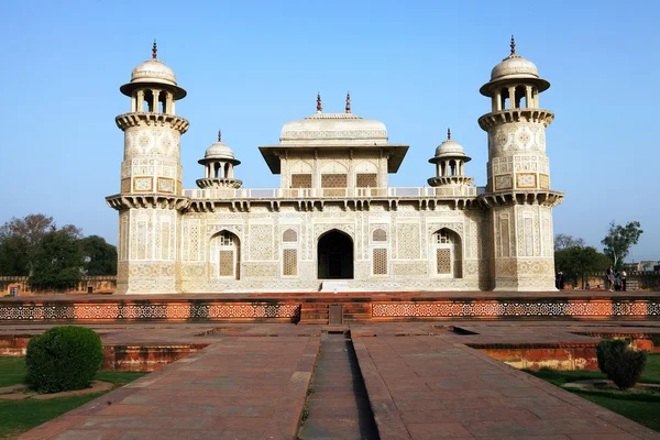 Itmad-ud-fundamentalistische is tombe in agra, uttar pradesh, india — Stockfoto