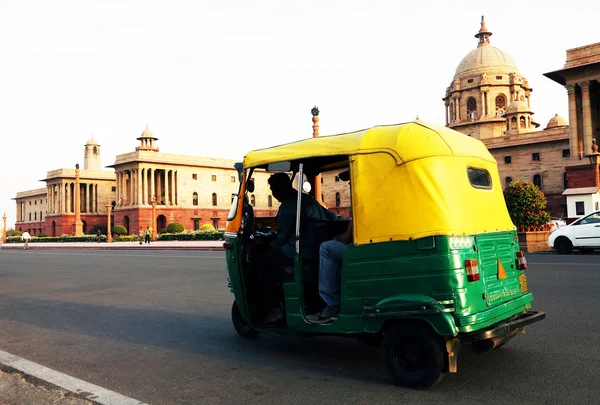 Auto rickshaw taxis on a road — Stock Photo, Image
