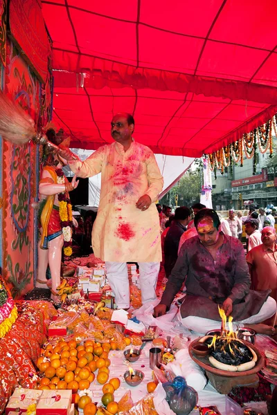 Covered in paint on Holi festiva — Stock Photo, Image