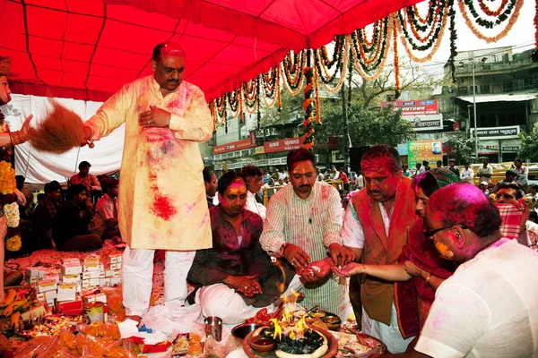 Auf Holi-Fest mit Farbe beschmiert — Stockfoto