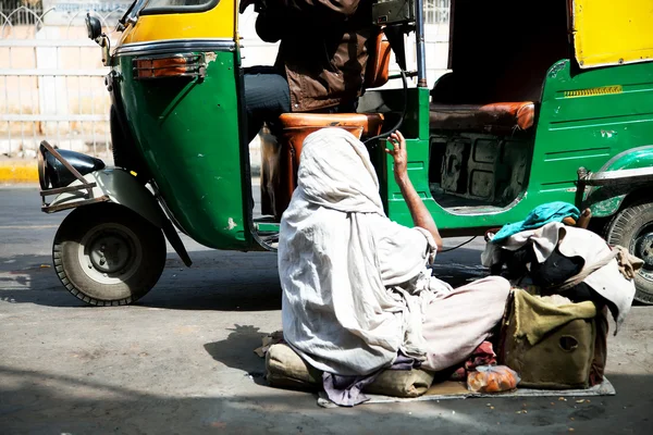 Oude delhi straat scène, india — Stockfoto