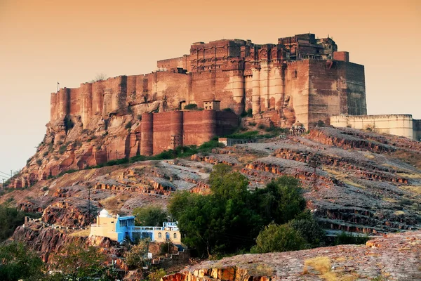 Mehrangarh Fort and Jaswant Thada mausoleum in Jodhpur, Rajasthan, India — Stock Photo, Image