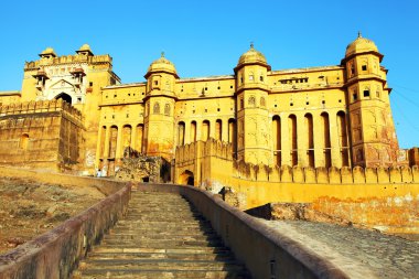 Sunrise jaipur, rajasthan, Hindistan amber fort üzerinde ışık