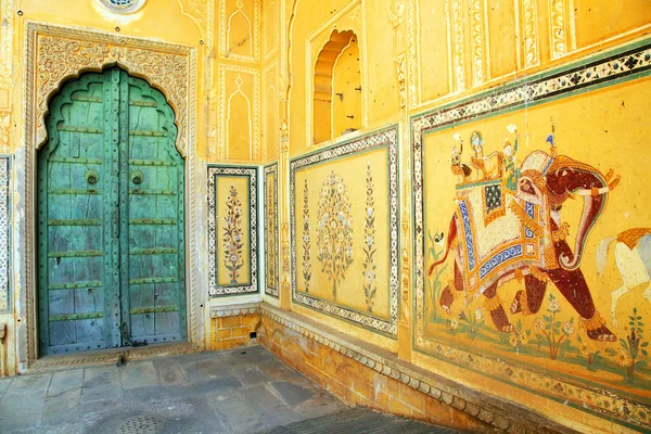 Architectonische details van nahargarh fort museum, jaipur, rajasthan, india — Stockfoto