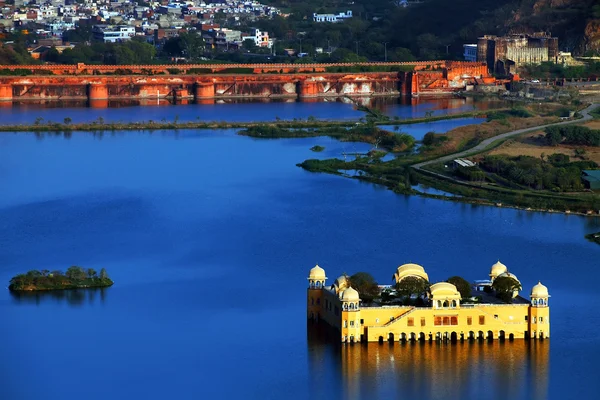 Vattenpalatset (Jal Mahal) i Man Sagar Lake. Jaipur, Rajasthan, Indien. 1700-talet. Slottet Dzhal-Mahal — Stockfoto