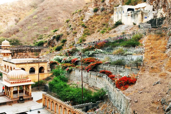 Tempio delle scimmie Galwar Bagh a Jaipur, India — Foto Stock