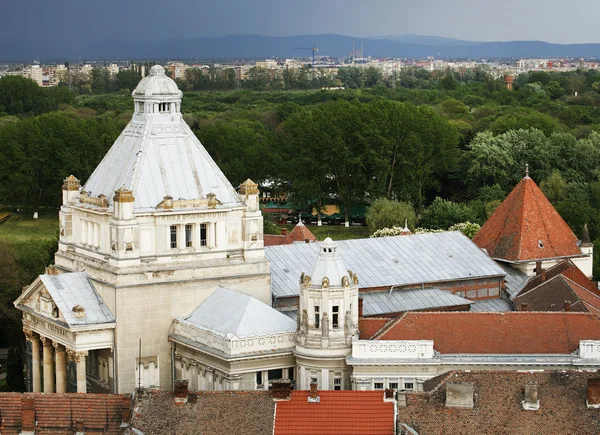 Architectonische details in arad, Roemenië — Stockfoto