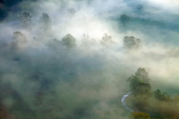 多雾的风景 — 图库照片