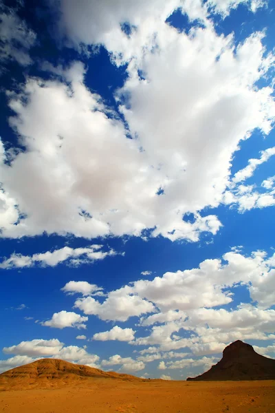 Paisagem do deserto nas Montanhas do Atlas Médio, Marrocos, África — Fotografia de Stock