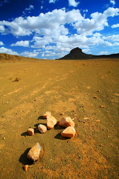 Desert - akakus (acacus) Dağları, sahara, libya kamp — Stok fotoğraf