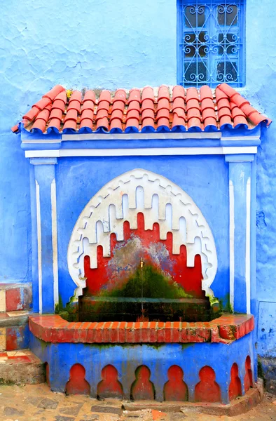 Farbenfrohe Straße in chefchaouen, Marokko — Stockfoto