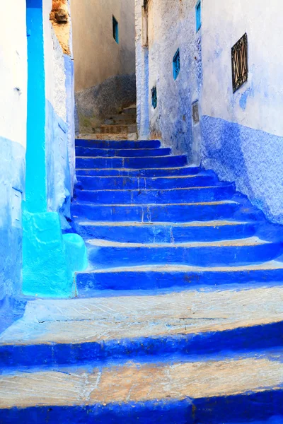 Építészeti részletek itt: Chefchaouen régi Medina, Marokkó — Stock Fotó