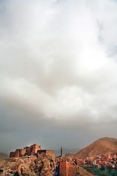 Marokański kasbah w Dolina, Afryka — Zdjęcie stockowe