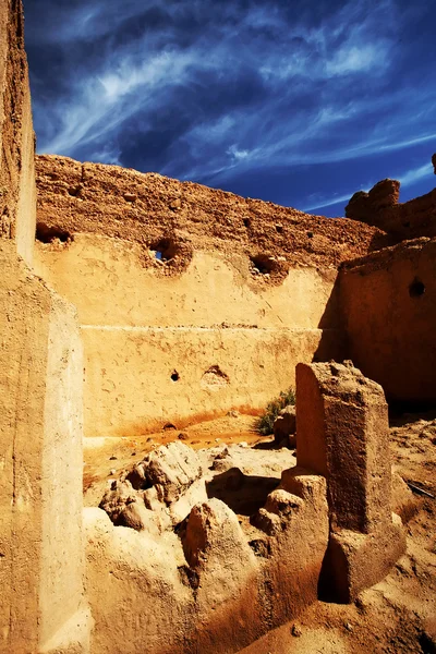 Marockanska kasbah i mellersta Atlasbergen, Marocko, Afrika — Stockfoto