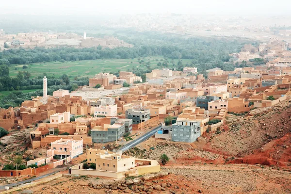 Kasbah marocchina nelle montagne dell'Atlante, Africa — Foto Stock