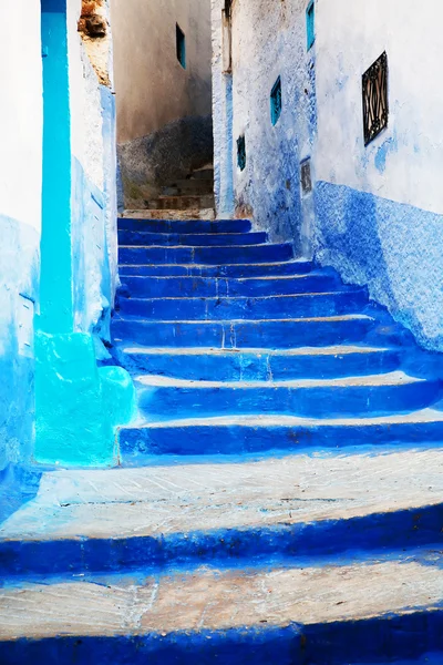 Архитектурные детали в Chefchaouen, Morocco, Africa — стоковое фото