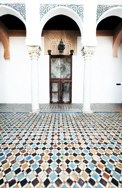 Marokkaanse architectuur in dar el makhzen museum — Stockfoto