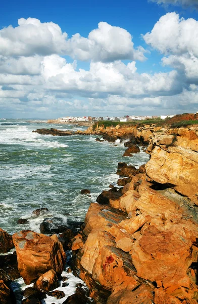 Burzliwy ocean Atlantycki w asilah, Maroko, Afryka — Zdjęcie stockowe