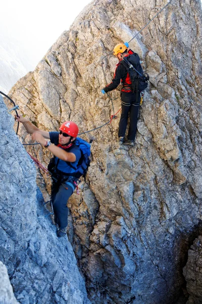 Climbing alpinists on Koenigsjodler route, Austria — Stock Photo, Image