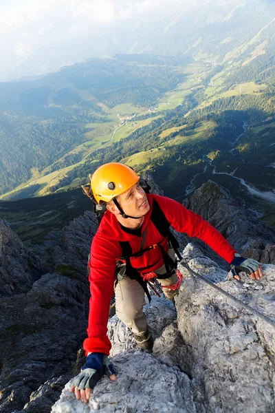Alpinista en la ruta Koenigsjodler, Austria —  Fotos de Stock