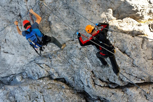 Koenigsjodler 경로, 오스트리아에 등산 alpinists — 스톡 사진
