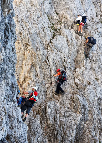 Climbing alpinists on Koenigsjodler route, Austria — Stock Photo, Image