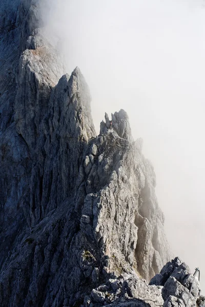 Climbing on Koenigsjodler Ridge, Austrian Alps, Europe — Stok fotoğraf