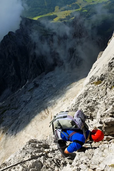 Tırmanma alpinist koenigsjodler rota, Avusturya — Stok fotoğraf