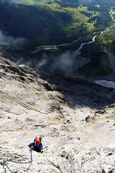 Bergsteiger auf der koenigsjodler route, Österreich — Stockfoto