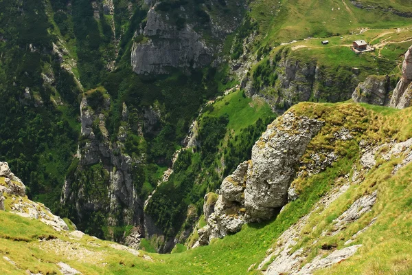 ブチェジ山脈、ルーマニア、ヨーロッパのアルプスの風景 — ストック写真