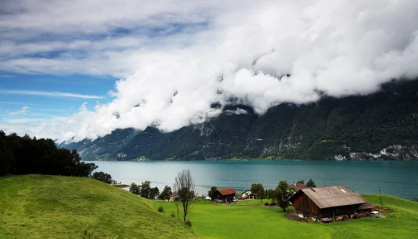 Nuvole tempestose su Wallensee, Svizzera, Europa — Foto Stock