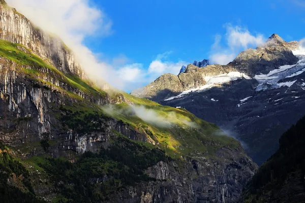瑞士艾格峰峰值 mitelegi 岭 — 图库照片