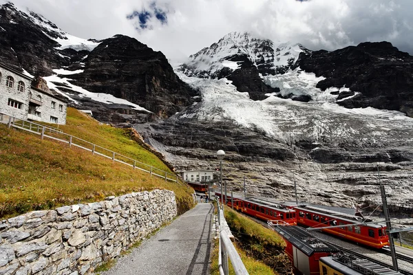 Jungfrau bahn içinde kleine scheidegg railwaystation, İsviçre — Stok fotoğraf
