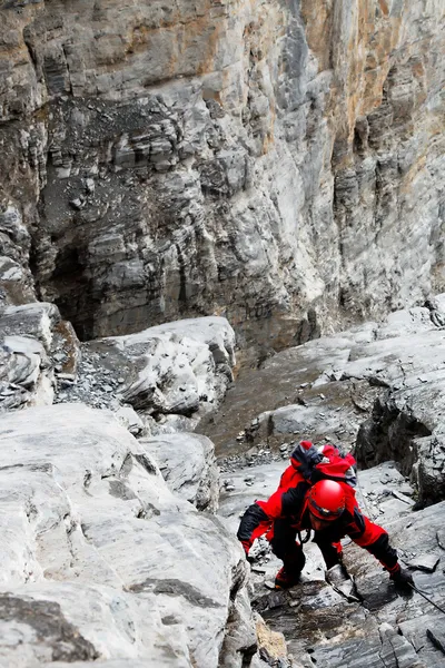 Альпинистское восхождение на пик Айгера — стоковое фото