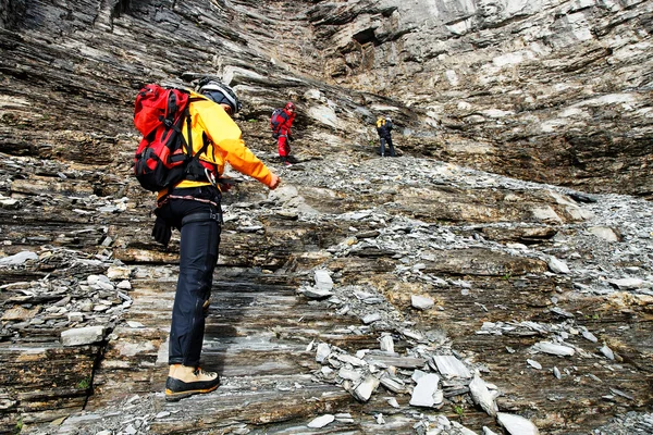 Alpinistas escalando Eiger Peak —  Fotos de Stock