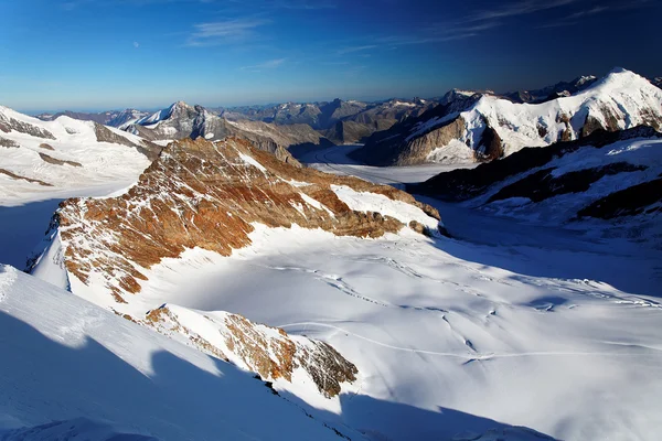 Górskiej, berner oberland, Szwajcaria - dziedzictwo unesco — Zdjęcie stockowe