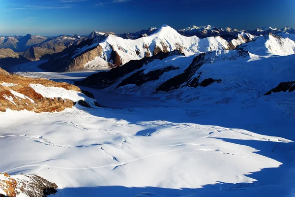 Berglandschap, berner oberland, Zwitserland - unesco erfgoed — Stockfoto