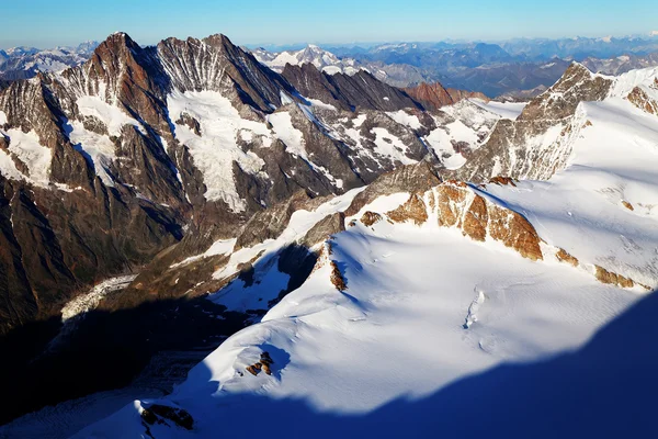 Mountain landscape, Berner Oberland, Switzerland - UNESCO Heritage — Stock Photo, Image