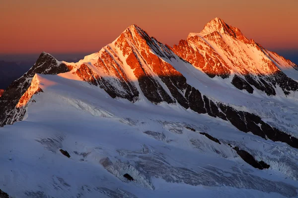 Górskiej, berner oberland, Szwajcaria - dziedzictwo unesco — Zdjęcie stockowe