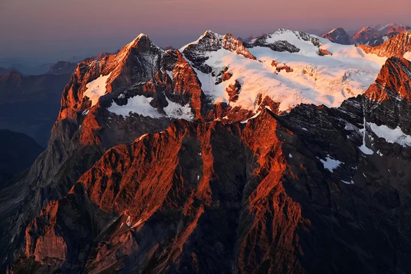 山の風景、バーナー オーバーランド スイス - ユネスコの遺産 — ストック写真