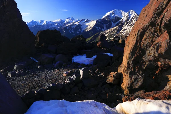 Alpine landscape in Caucasus Mountains — Stock Photo, Image