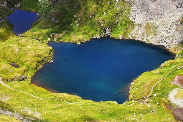 Озеро Капра в Трансильванских Альпах, Румыния — стоковое фото