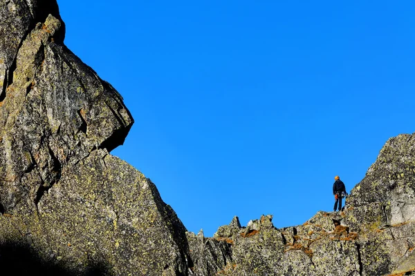 Climbing alpinist — Stock Photo, Image