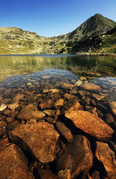 Bucura sjö i nationalparken retezat, Rumänien — Stockfoto
