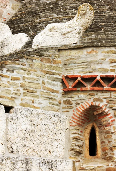 Architektonický detail ze starého kostela densus, Rumunsko — Stock fotografie