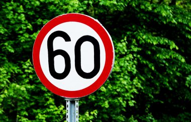 hız sınırı yol işareti