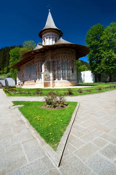 Voronet Monasterio pintado de pared, Patrimonio de la Unesco, Moldavia, Rumania —  Fotos de Stock