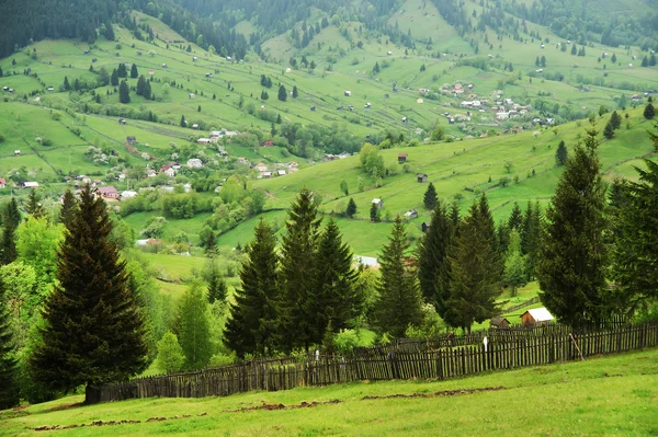 Horská krajina v Evropě Moldávie, Rumunsko, — Stock fotografie
