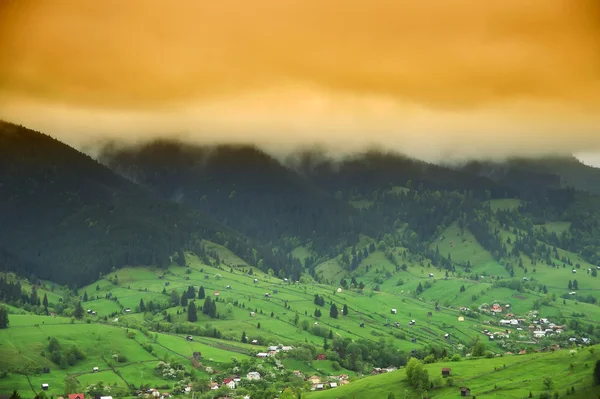 Ορεινό τοπίο στην Ευρώπη Μολδαβία, Ρουμανία, — Φωτογραφία Αρχείου